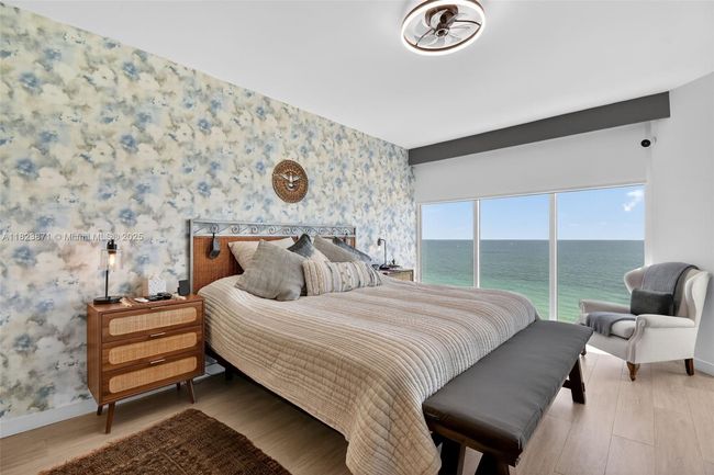 APT-1401 - 18671 Collins Ave, Condo with 3 bedrooms, 4 bathrooms and null parking in Sunny Isles Beach FL | Image 13