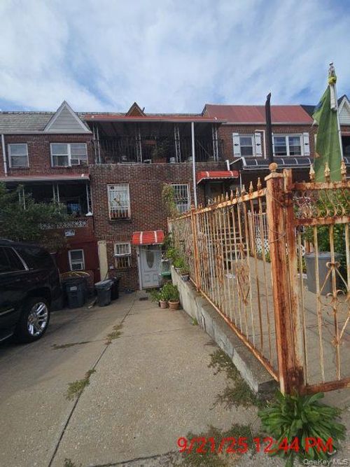 5068 43rd St, Woodside, NY, 11377-7346 | Card Image