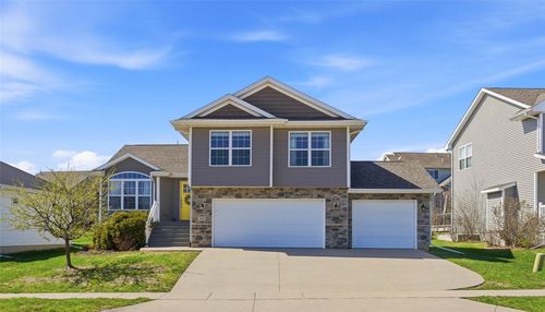 249 Arlington Dr, Iowa City, IA, 52245-9344 | Card Image