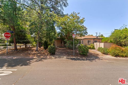 6057 Morella Avenue, North Hollywood, CA, 91606 | Card Image