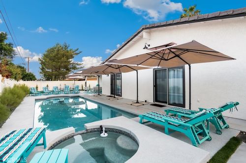 1980 E Rochelle Rd, Palm Springs, CA, 92262-3426 | Card Image