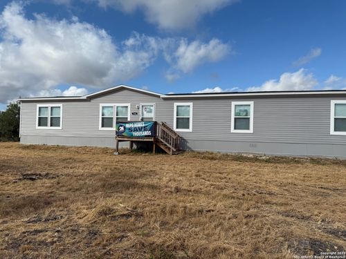 732 Pr 4653, Hondo, TX, 78861 | Card Image