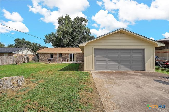 518 E Avenue G, House other with 3 bedrooms, 2 bathrooms and null parking in Rosebud TX | Image 15