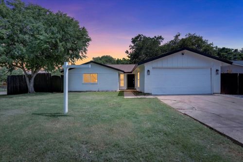 501 Kent Dr, Lewisville, TX, 75067-5220 | Card Image