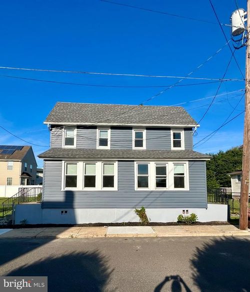 13 S Repauno Ave, Gibbstown, NJ, 08027-1339 | Card Image