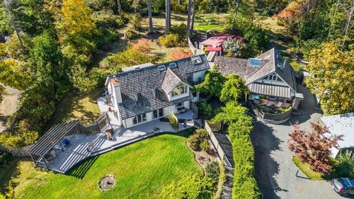 1901 East Rd, Comox Valley, BC, V0R1T0 | Card Image