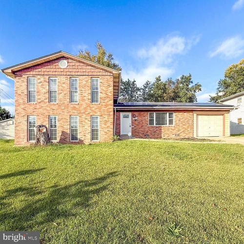 8221 Barrett Rd, FORT WASHINGTON, MD, 20744-4418 | Card Image