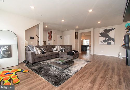 9637 Block St, LANHAM, MD, 20706-2586 | Card Image