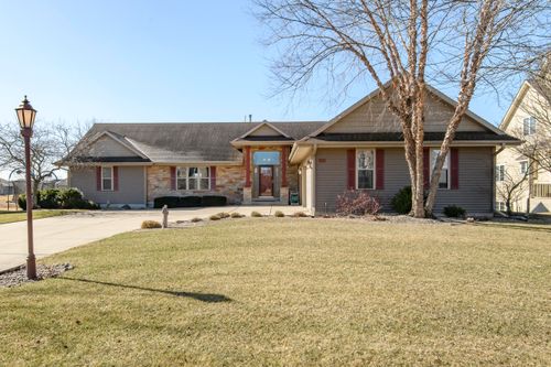 S97W13801 Stonebridge Way, Muskego, WI, 53150-5265 | Card Image