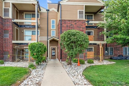 apt-203-208 Glengarry Dr, Bloomingdale, IL, 60108-2342 | Card Image