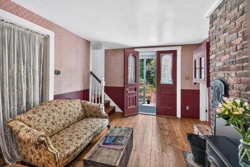 327 Richmond Rd, Fitzwilliam, NH, 03447-3044 | Card Image