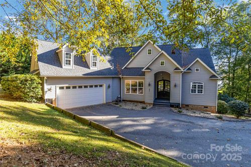 2817 Lakefront Dr, Belmont, NC, 28012-8834 | Card Image