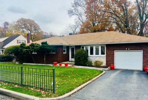 30 Woodrow Ave, Woodland Park, NJ, 07424-2774 | Card Image