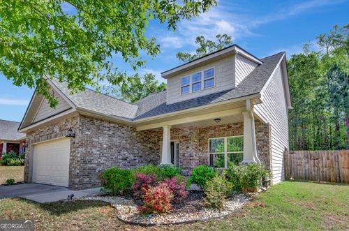 890 Crescent Ln, Griffin, GA, 30224-9028 | Card Image