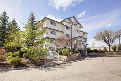 305 - 3 Somervale View Sw, Home with 2 bedrooms, 1 bathrooms and 1 parking in Calgary AB | Card Image