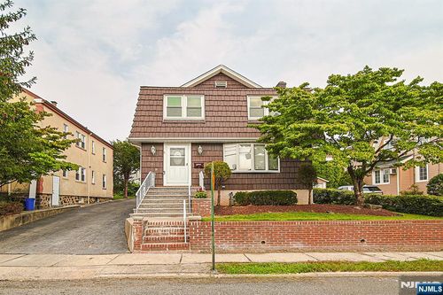 709 Kingsland Ave, Ridgefield, NJ, 07657-1409 | Card Image
