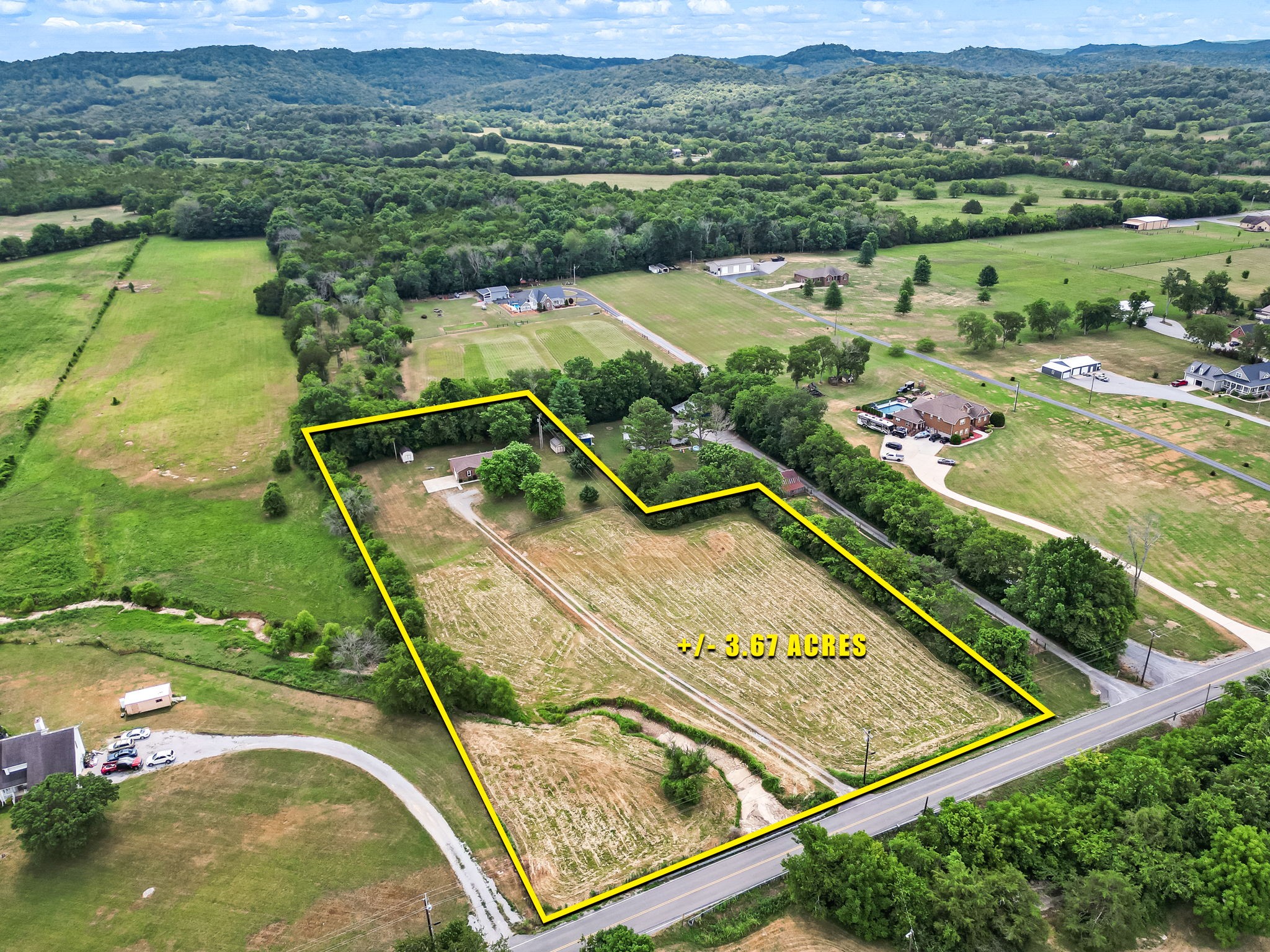 Halls Hill Pike, Milton, TN 37118