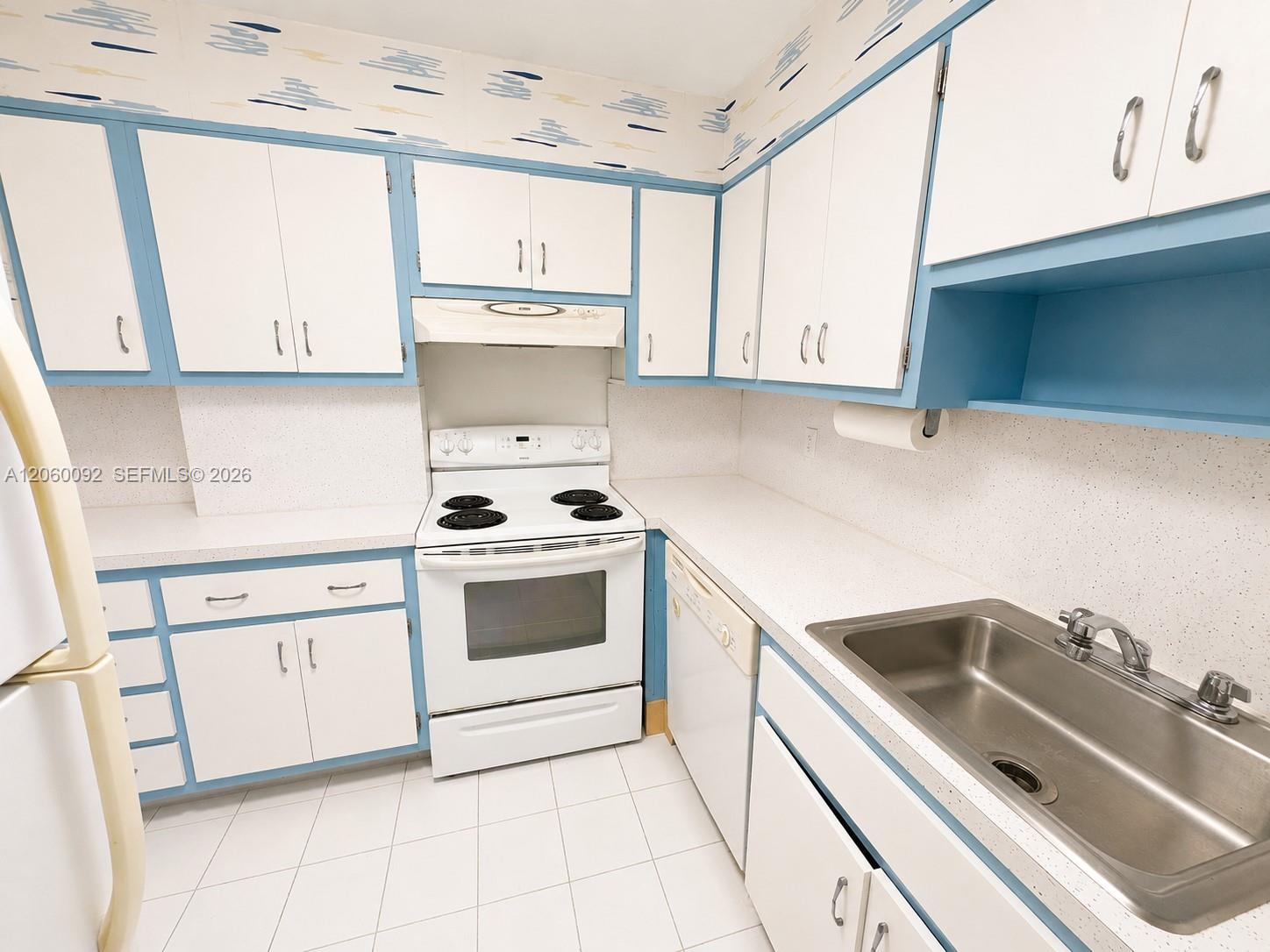 Residential in Sunny Isles Beach 2