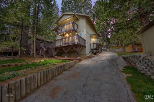8813 Old State Rd, Wofford Heights, CA, 93285-9549 | Card Image