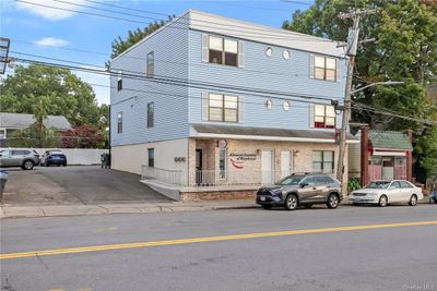 View of front of home | Image 1