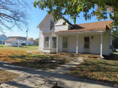 200 Second St, House other with 3 bedrooms, 1 bathrooms and null parking in Winchester KS | Image 2