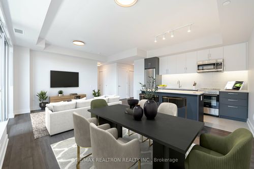 313-2525 Bathurst St, Toronto, ON, M6B2Y9 | Card Image
