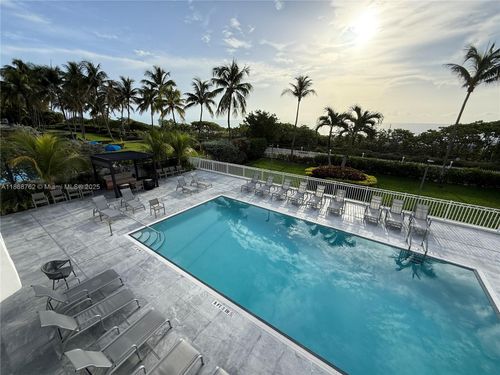 apt-208-4301 Collins Ave, Miami Beach, FL, 33140-3232 | Card Image