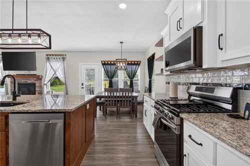 281 Nw State Route 131, Holden, MO, 64040-8431 | Card Image