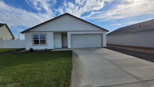 907 E K St, Deer Park, WA, 99006 | Card Image