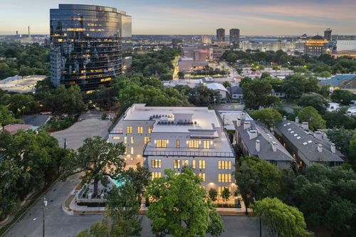 ste-4c-3601 Routh St, Dallas, TX, 75219-4943 | Card Image