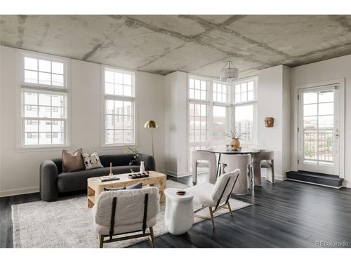 501-275 S Harrison St, Denver, CO, 80209-3292 | Card Image