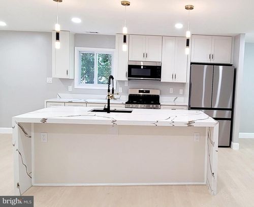 12909 Cohasset Ln, WOODBRIDGE, VA, 22192-3502 | Card Image