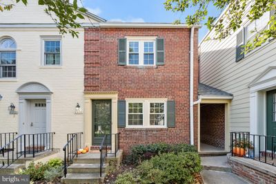 244 - 4934 Bradley Boulevard, Townhouse with 2 bedrooms, 2 bathrooms and null parking in CHEVY CHASE MD | Image 1