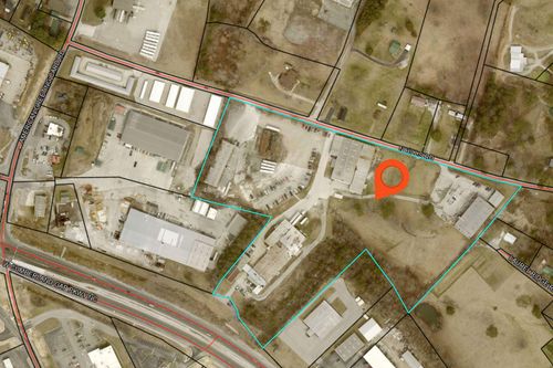 319 N Hills Rd, Corbin, KY, 40701-4909 | Card Image