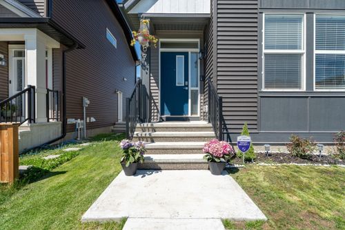 67 Wolf Gate, Okotoks, AB, T1S5T9 | Card Image