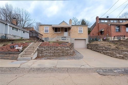 10 Pioneer Ave, Pittsburgh, PA, 15229-2129 | Card Image