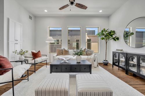 apt-103-5806 Bryan Pkwy, Dallas, TX, 75206-8100 | Card Image