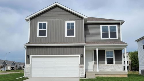 2783 Cecelia Dr, Hiawatha, IA, 52233-2811 | Card Image