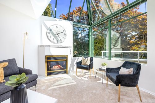 205-565 17th St, West Vancouver, BC, V7V3S9 | Card Image