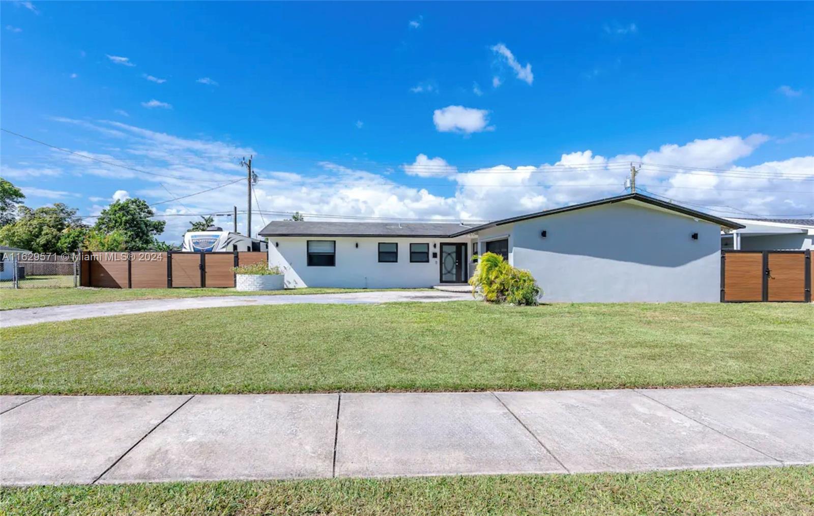 98th Ct, Miami, FL 33157