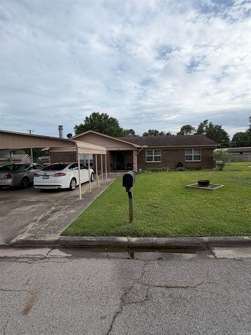 2819 Kimberly Dr, Pine Bluff, AR, 71603-4648 | Card Image