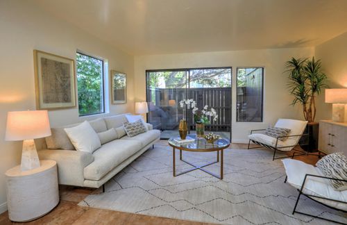 8-1035 Miramonte Dr, Santa Barbara, CA, 93109-1326 | Card Image