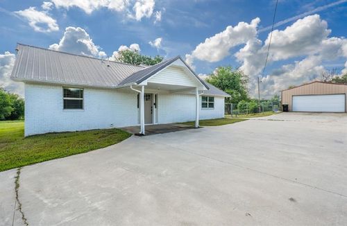 1304 W Walnut St, Tecumseh, OK, 74873-2644 | Card Image