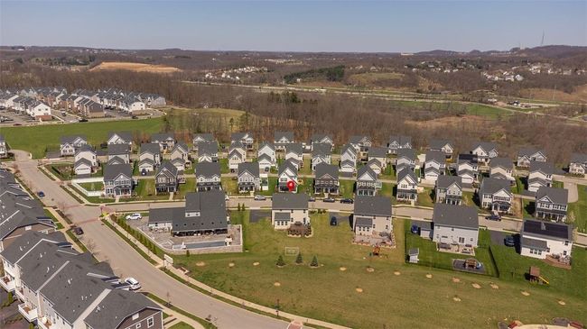 910 Twilight St, House other with 4 bedrooms, 3 bathrooms and 2 parking in Cranberry Twp PA | Image 42