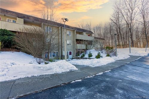 210-10 Wild Oaks Rd, Goldens Bridge, NY, 10526-1142 | Card Image