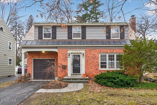 1527 Dean St, Niskayuna, NY, 12309-5101 | Card Image
