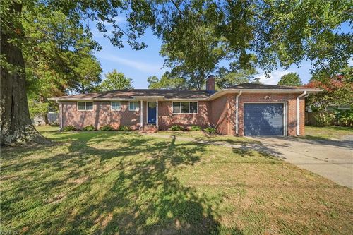 817 N Great Neck Rd, Virginia Beach, VA, 23454-2701 | Card Image