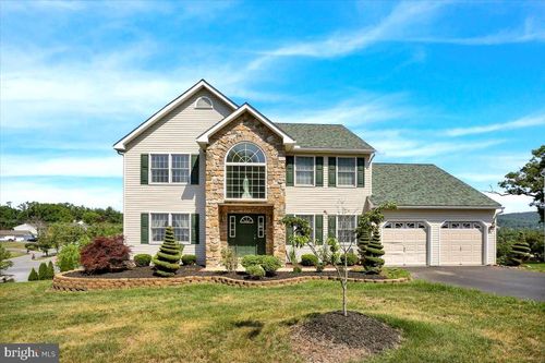 72 Sawgrass Dr, READING, PA, 19606-9626 | Card Image