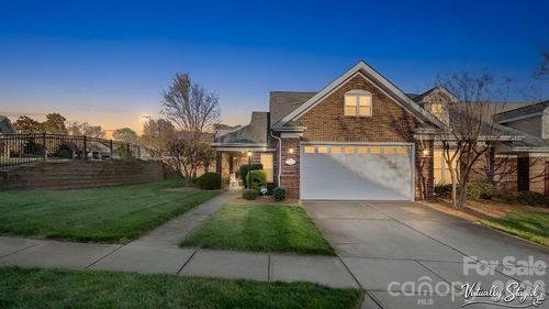 2820 Summer Valley Ct, Charlotte, NC, 28269-7910 | Card Image