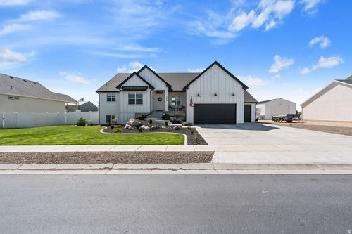 5289 W 3750 S, Hooper, UT, 84315-9004 | Card Image